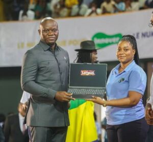1 étudiant, 1 ordinateur : Une jeunesse connectée pour un Gabon plus digital